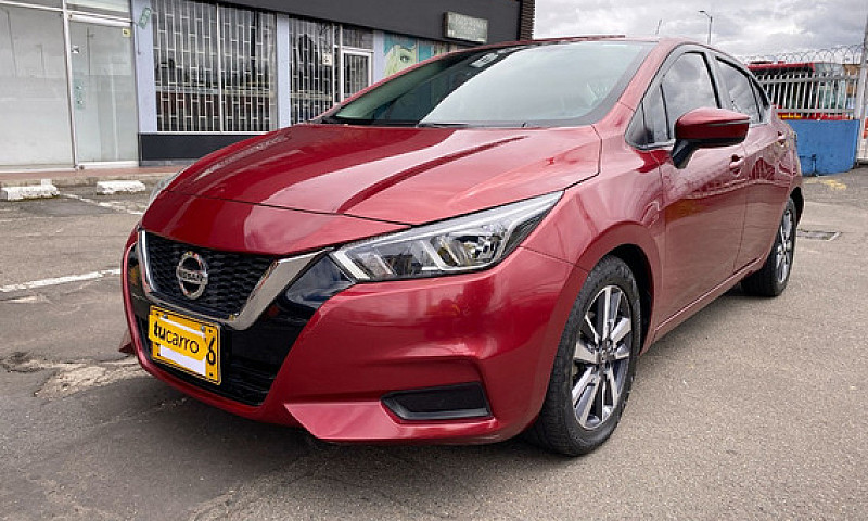 Nissan Versa 1.6 Adv...