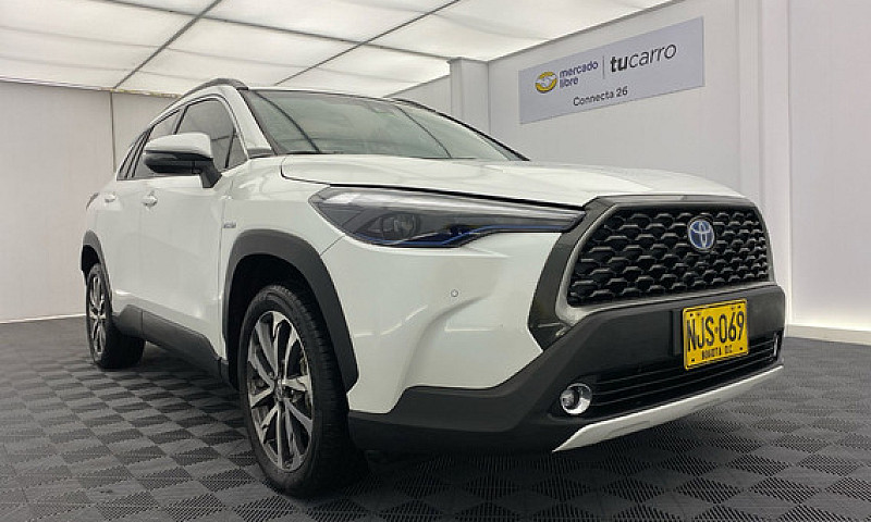 Toyota Corolla Cross...