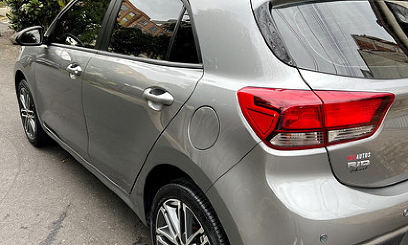 Kia Rio 1.4 Vibrant ...