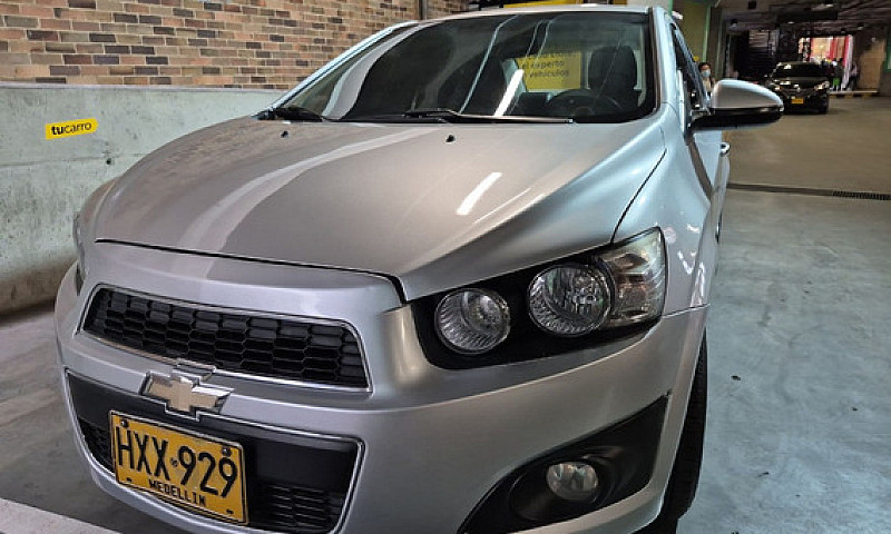 Chevrolet Sonic 1.6 ...