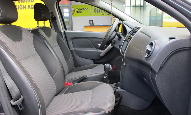 Renault Logan Privil...