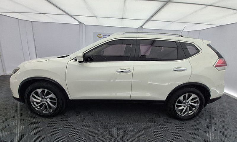 Nissan X-Trail 2.5 E...