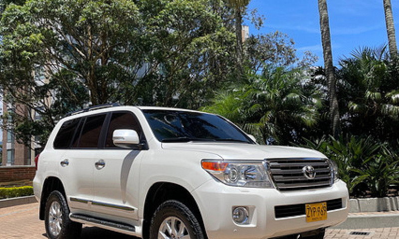 Toyota Land Cruiser ...