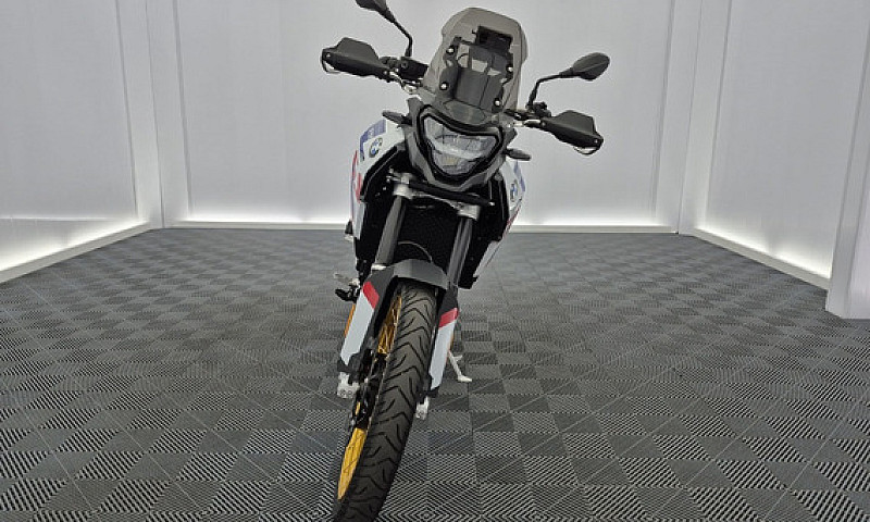 Bmw F900 Gs ...