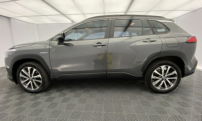 Toyota Corolla Cross...