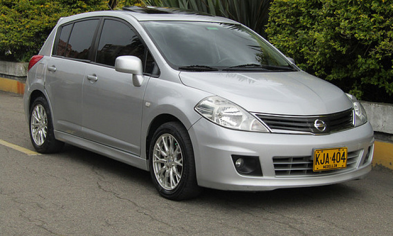 Nissan Tiida Hb 1.8 ...