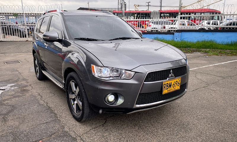 Mitsubishi Outlander...