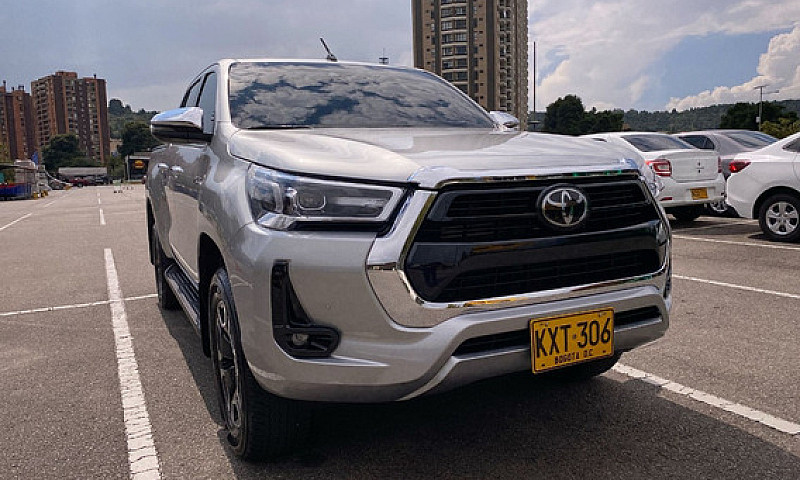 Toyota Hilux 2.8 At ...