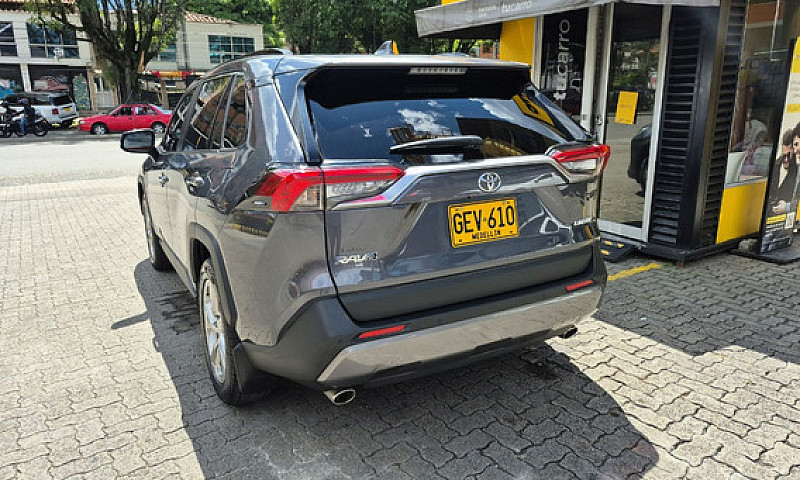 Toyota Rav4 2.5 Limi...