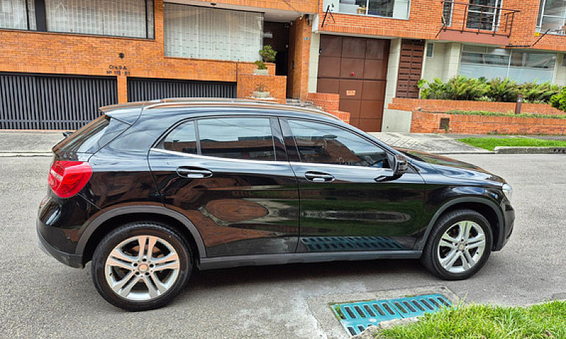 Mercedes-Benz Clase ...