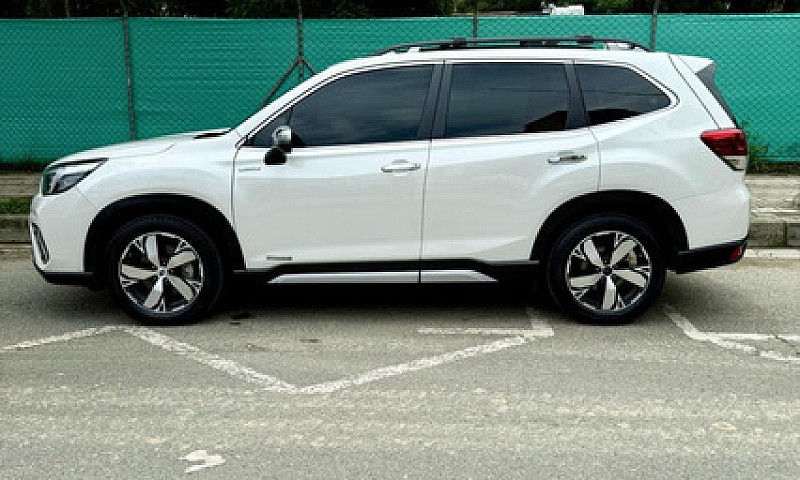 Subaru Forester 2.0 ...