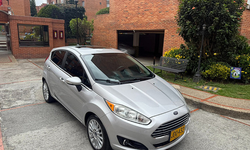 Ford Fiesta 1.6 Tita...