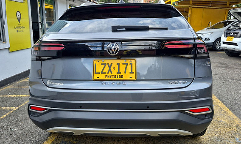 Volkswagen Nivus 1.0...