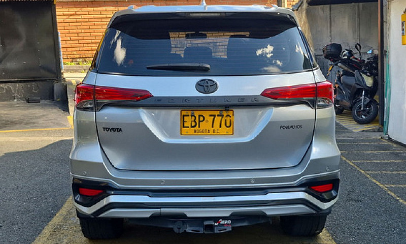 Toyota Fortuner 2.7 ...