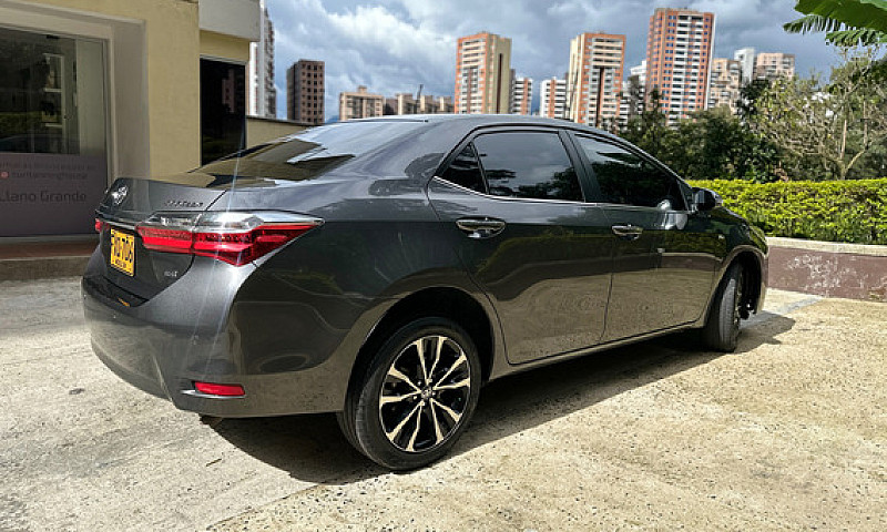 Toyota Corolla 1.8 S...
