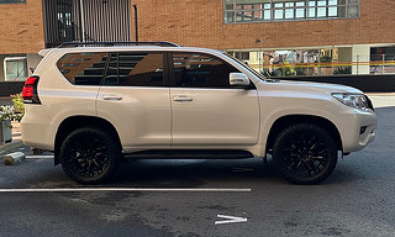 Toyota Prado 2.7 Dié...