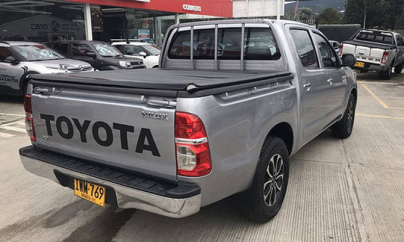 Toyota Hilux Toyota ...