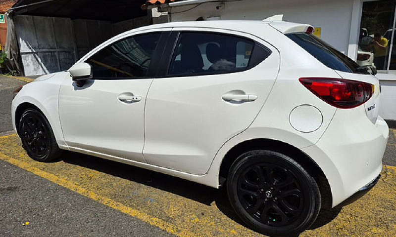 Mazda 2 1.5 Grand To...