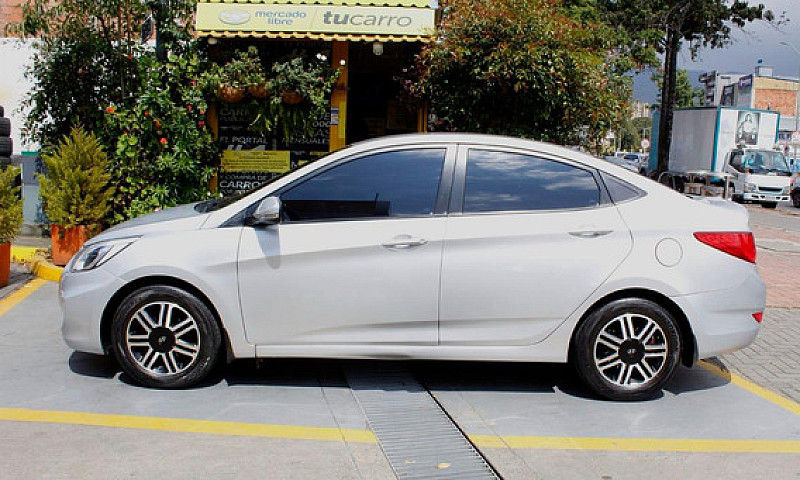 Hyundai Accent 1.6 I...