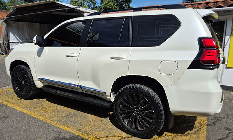 Toyota Prado 2.8 Txl...