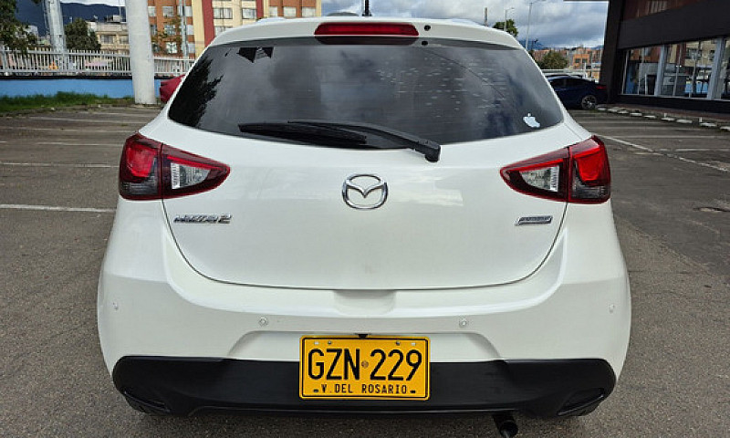 Mazda 2 1.5 Touring...
