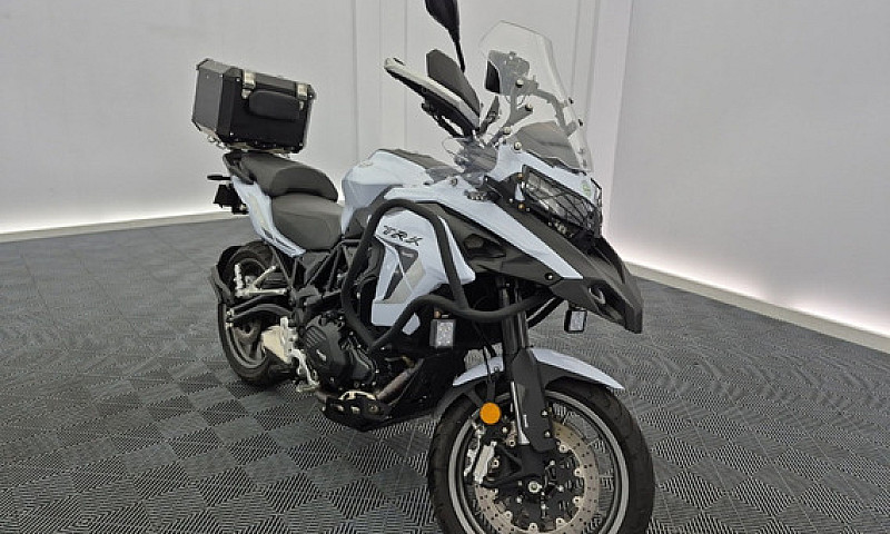 Benelli Trk 502...