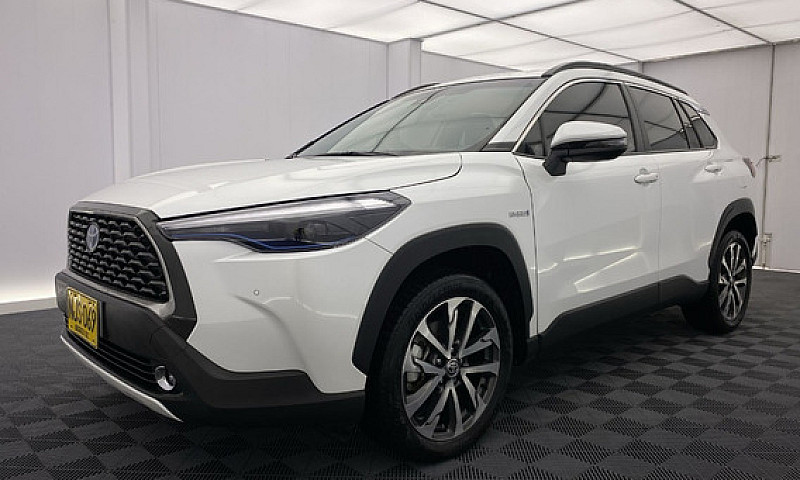 Toyota Corolla Cross...