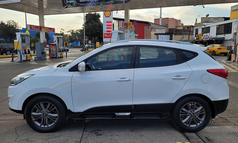 Hyundai Tucson Ix-35...