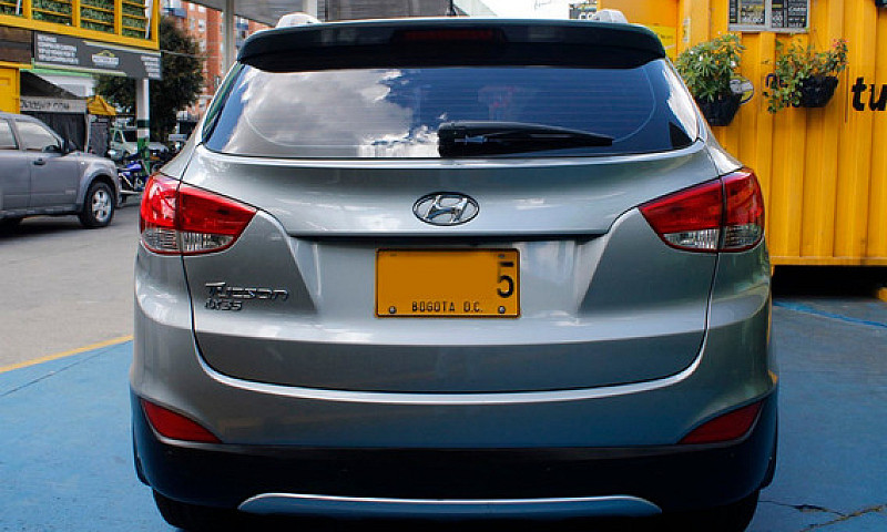 Hyundai Tucson Ix-35...