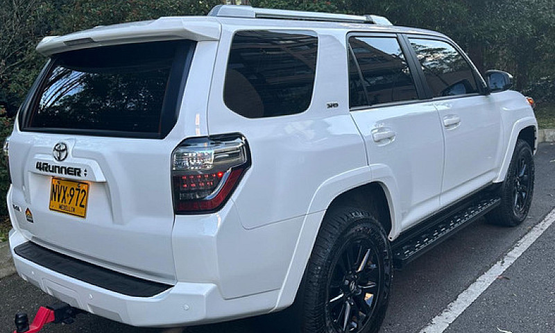 Toyota 4Runner 4.0 S...