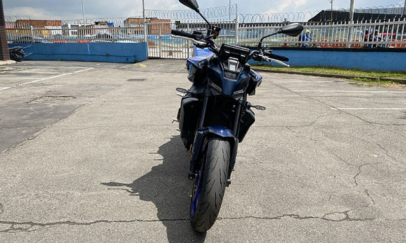 Yamaha Mt09 2025...