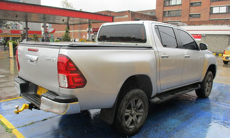 Toyota Hilux  4X4 24...