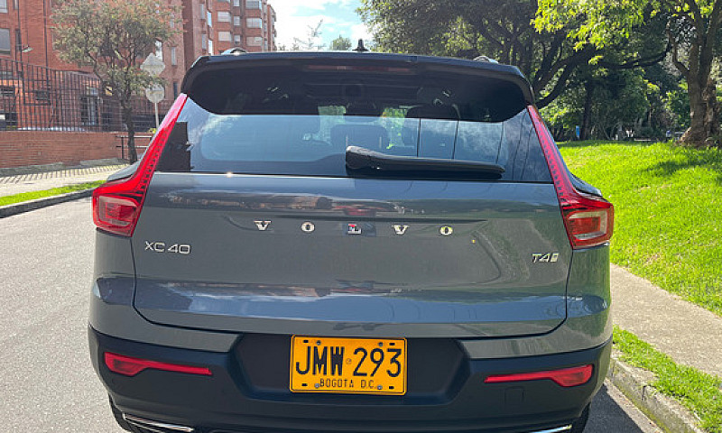 Volvo Xc40 2.0 T5 Aw...
