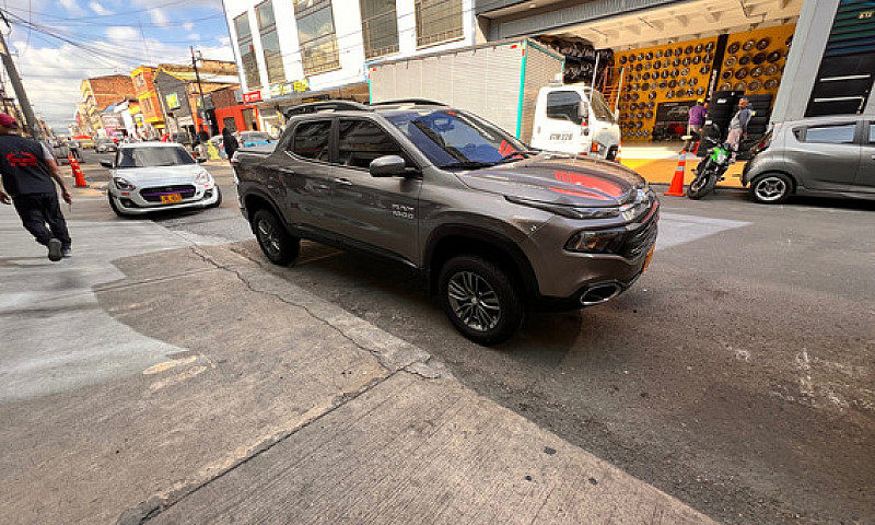 Ram 1000 Doble Cabin...
