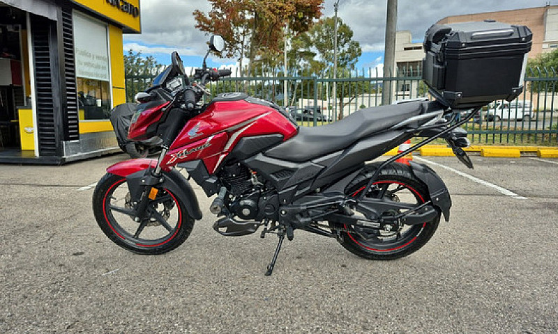 Honda Xblade ...