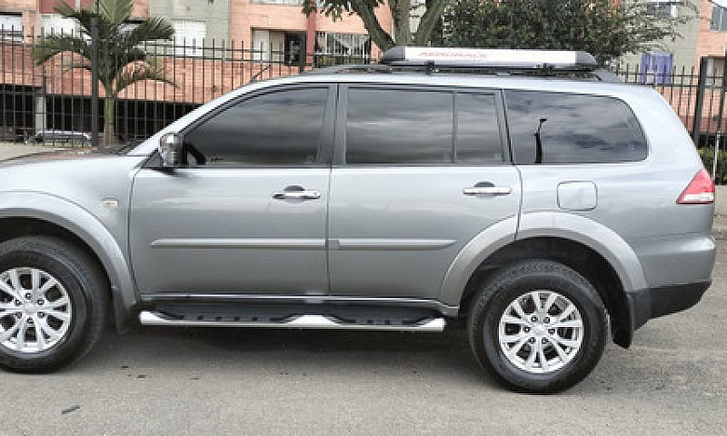 Mitsubishi Nativa 3....