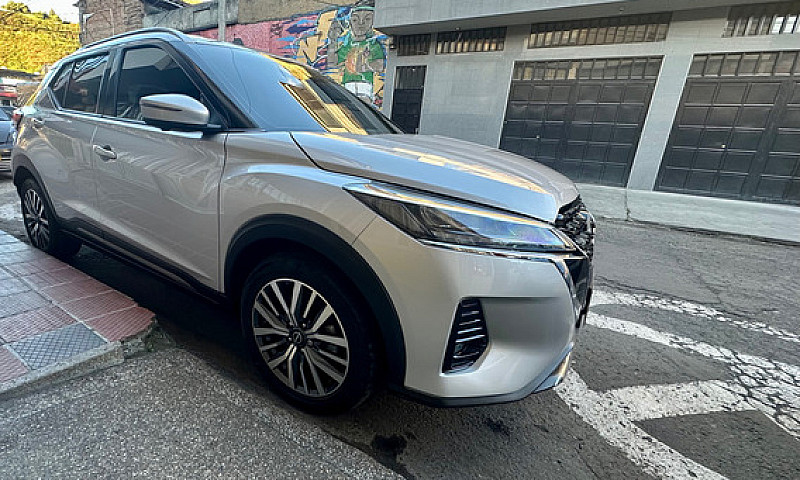 Nissan Kicks Play 1....
