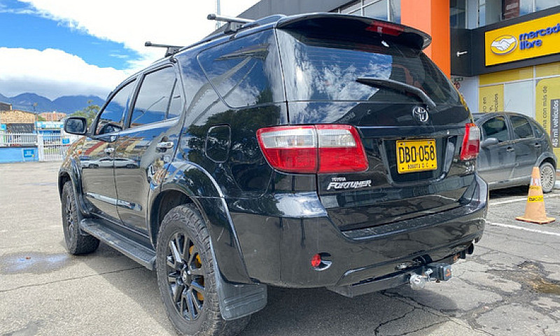 Toyota Fortuner 3.0 ...