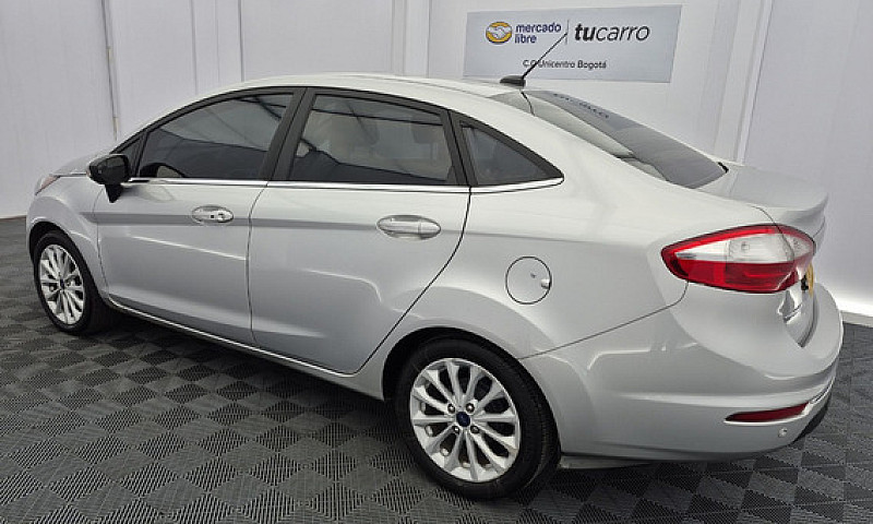 Ford Fiesta 1.6 Tita...