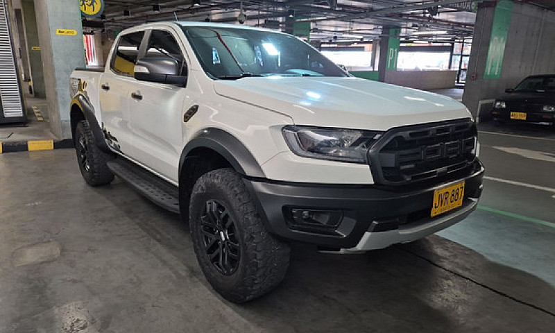 Ford Ranger Raptor 2...