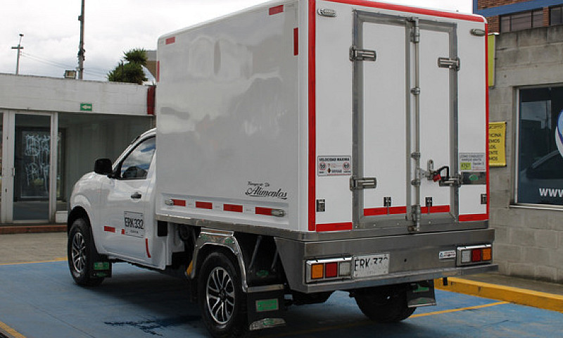 Nissan Frontier 2.5 ...