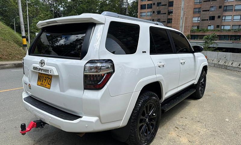 Toyota 4Runner 4.0 S...