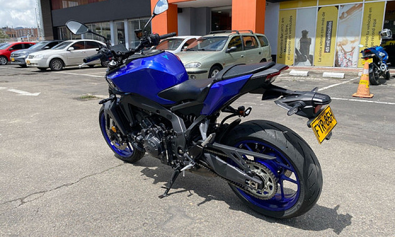 Yamaha Mt09 2025...