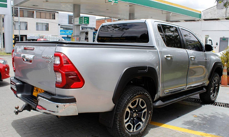 Toyota Hilux Srv 201...