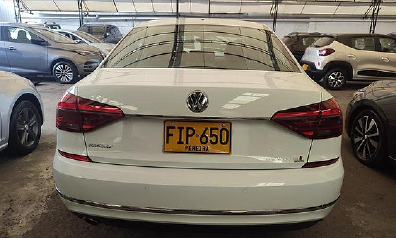 Volkswagen Passat 2....