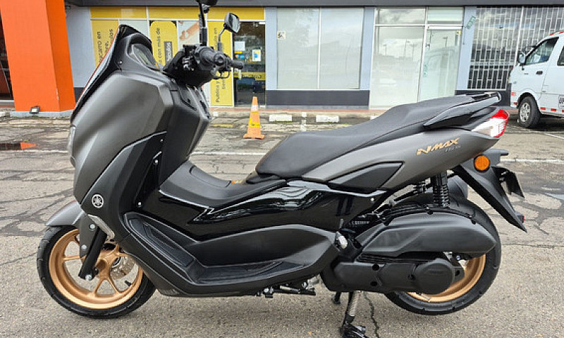 Yamaha Nmax Connecte...