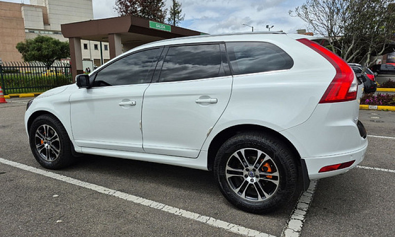 Volvo Xc60 2.5 T5  S...