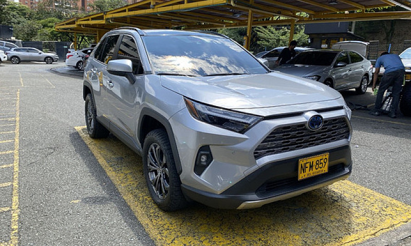 Toyota Rav4 2.5 Limi...