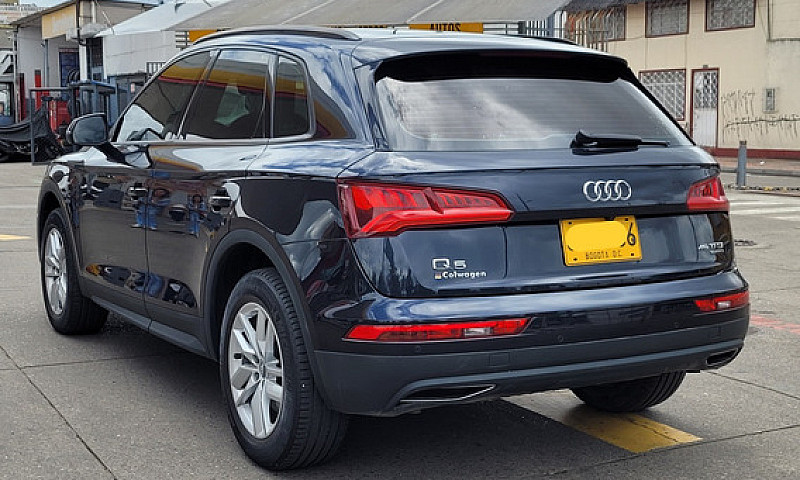 Audi Q5 2.0 Tfsi S-T...