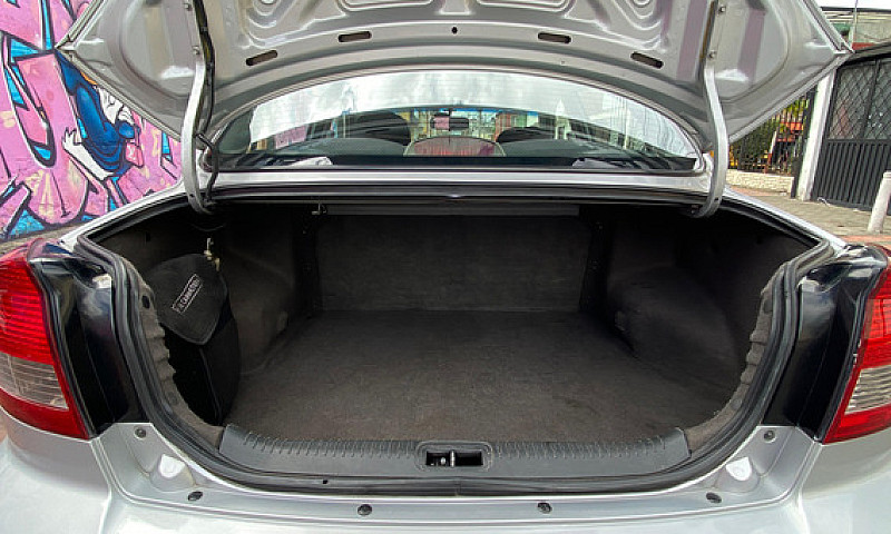 Kia Stylus Ls 1.5...